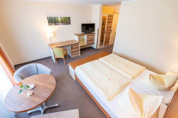 Übernachtung im Ostseebad Binz auf Rügen – Schlafzimmer-Suite im Centralhotel